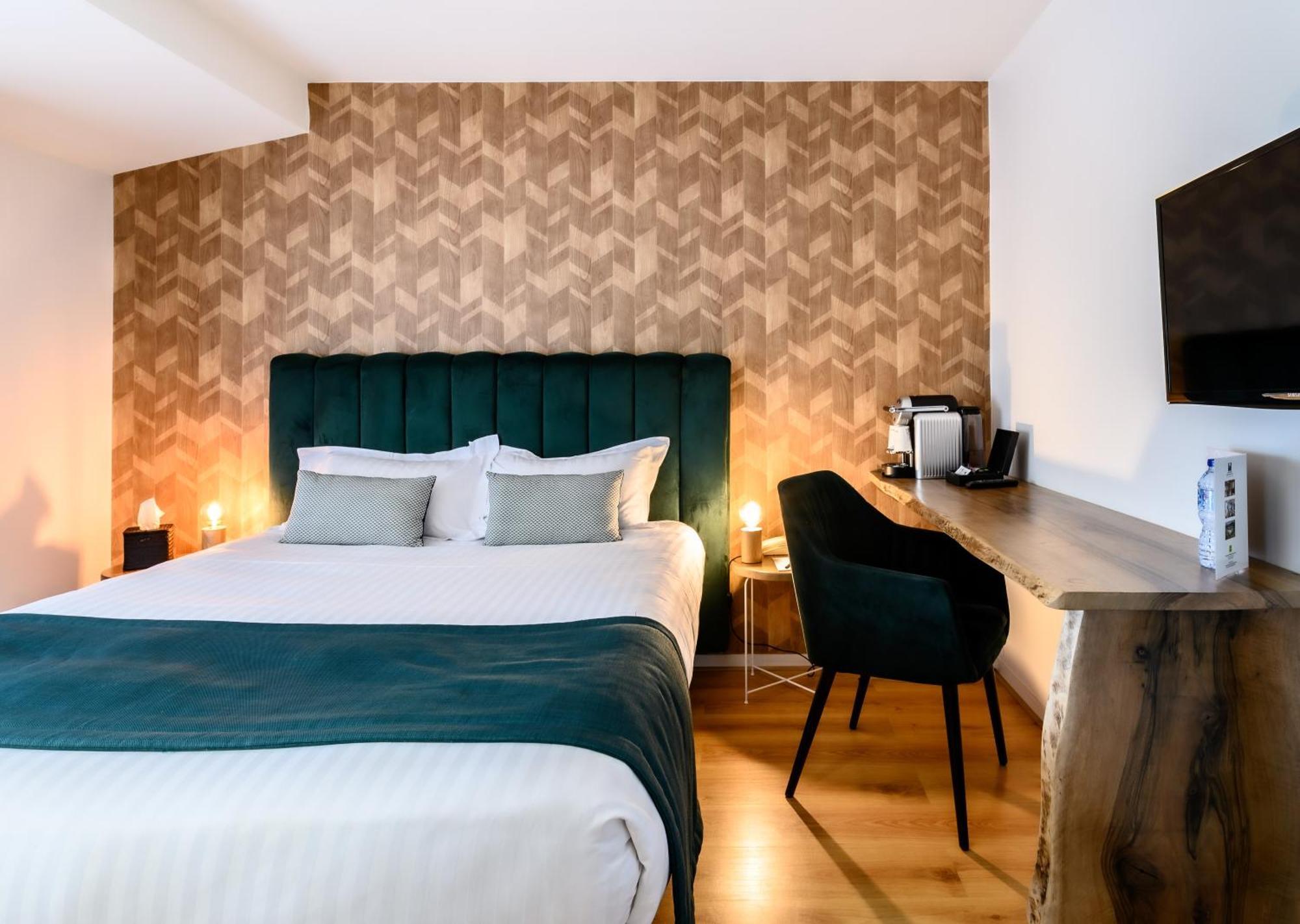 Pey La Tour - Logis Hotels & Restaurant Salleboeuf Δωμάτιο φωτογραφία