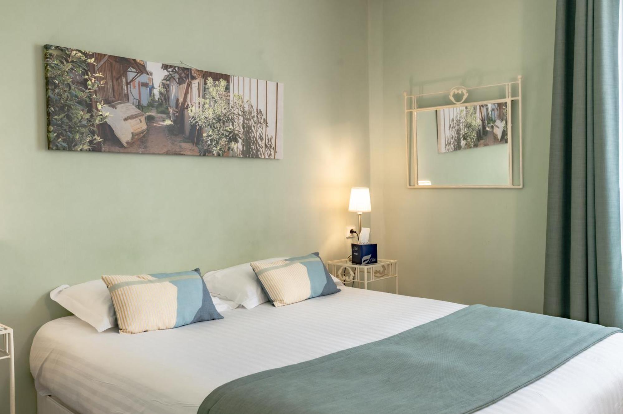 Pey La Tour - Logis Hotels & Restaurant Salleboeuf Εξωτερικό φωτογραφία